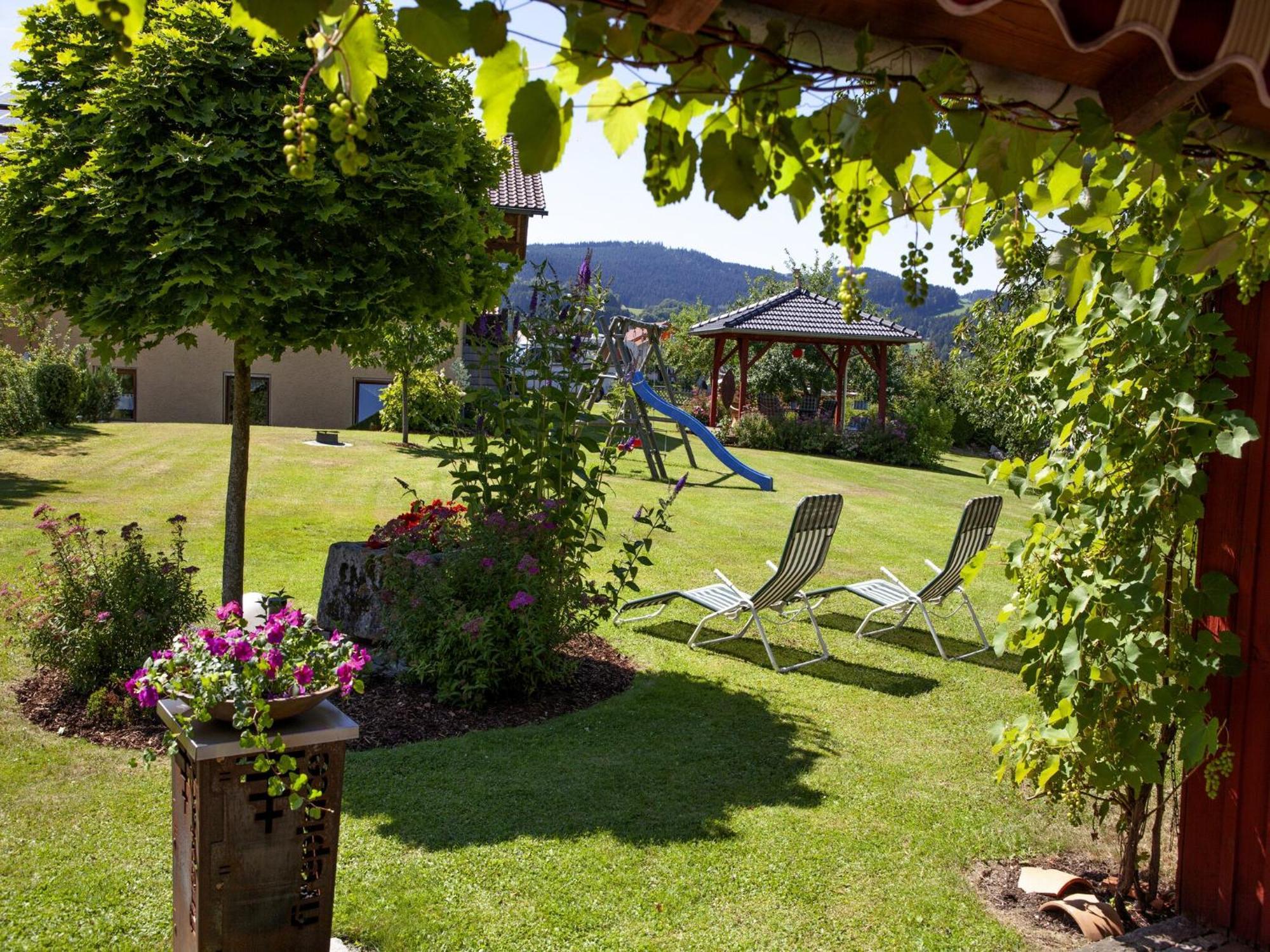 Cozy Apartment In Ruhmannsfelden With Swimming Pool Achslach ภายนอก รูปภาพ